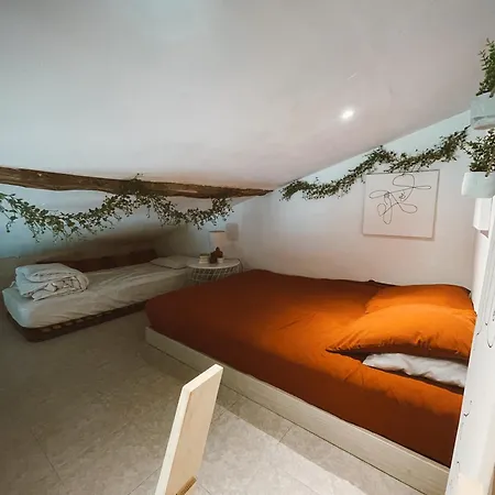 アパート Escapade Boheme